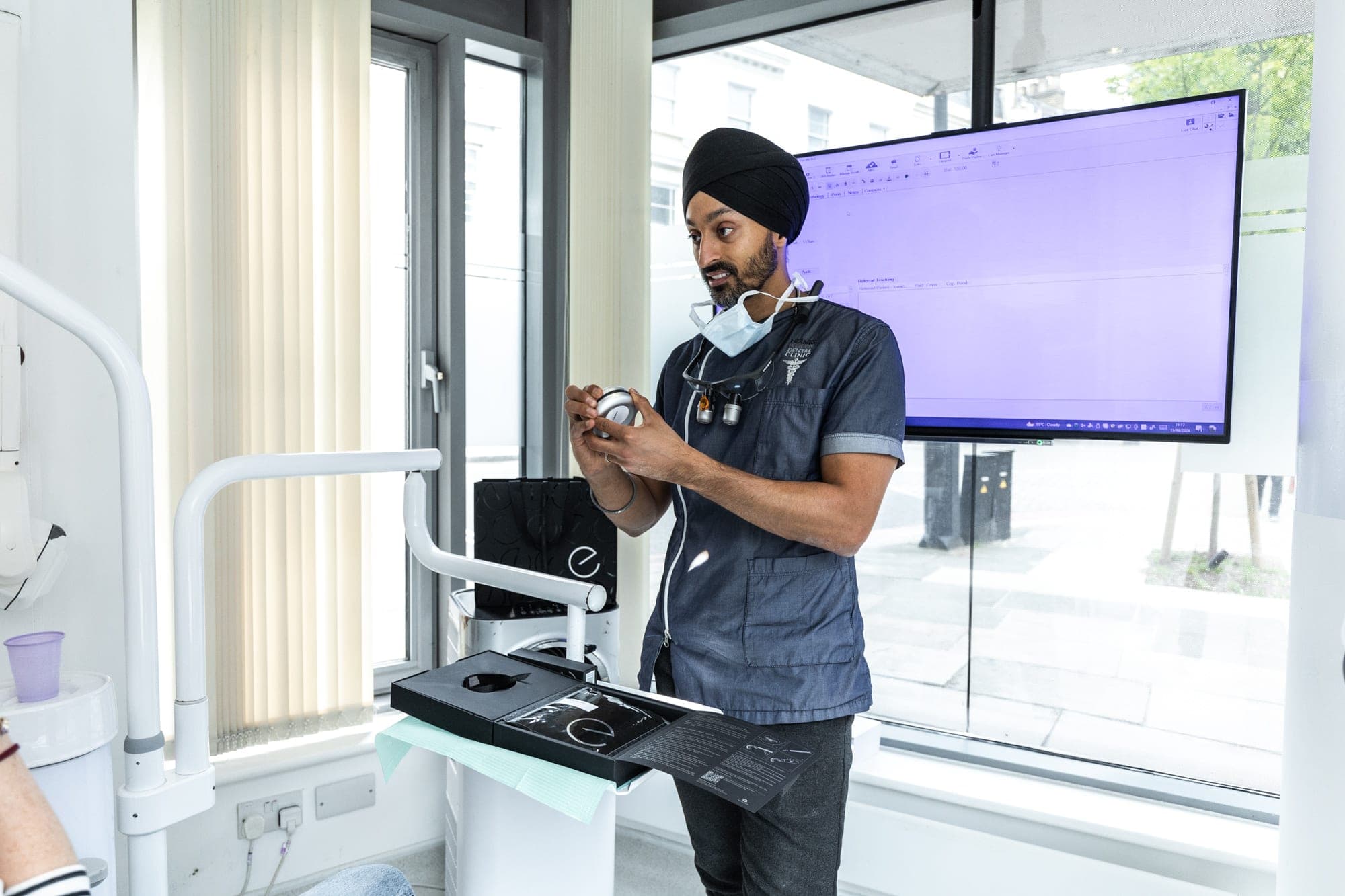 Dr Parneet Sehmi